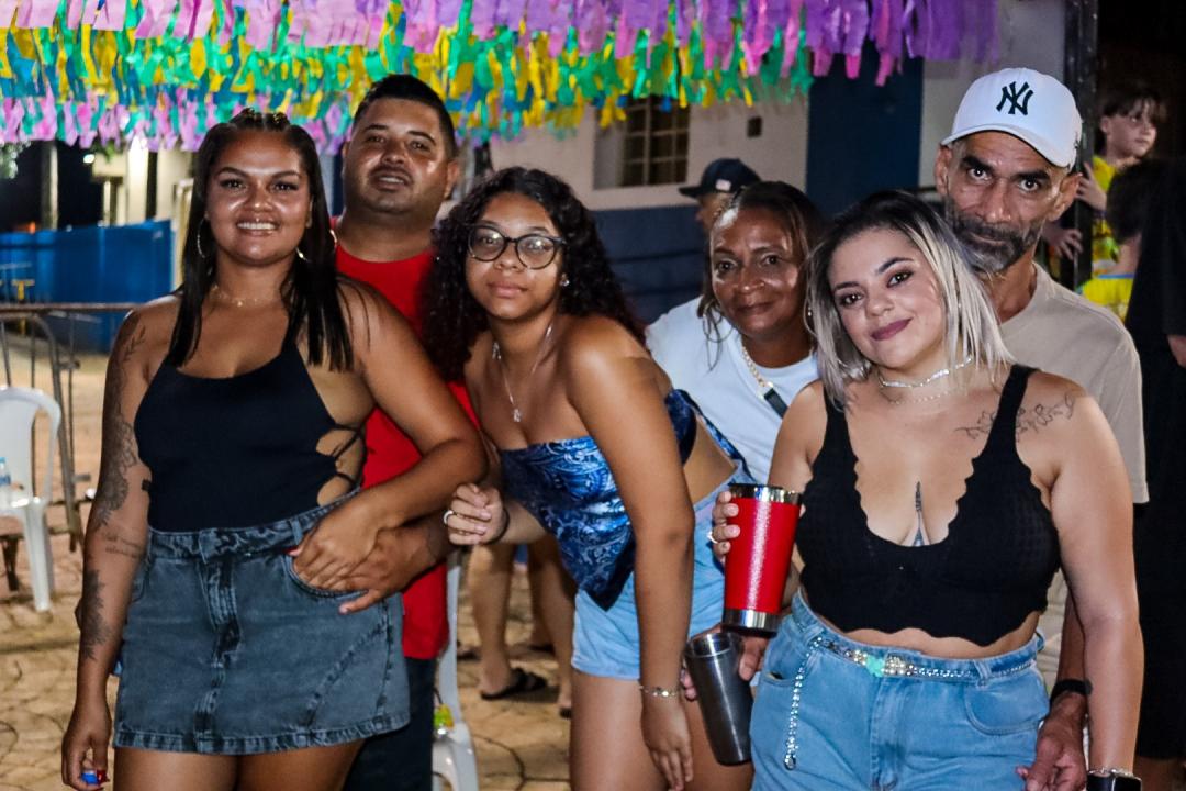 Foto 131 de 238 — Trabiju Folia 2026 arrasta multidão com Bloco Furacão, Santa Maria e DJ Joantony; veja fotos
